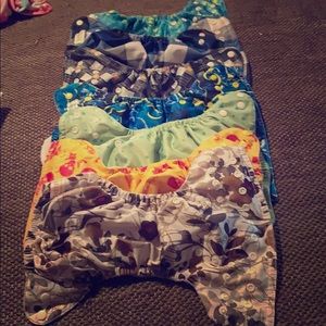 4 sunbaby diapers in great used condition.